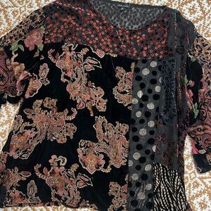 John Mark velvet burnout patchwork pattern lady’s tunic